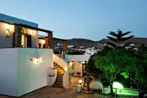 Irini Studios In Tinos, Агиос-Состис