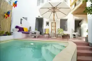 Quartano Paros Residence, Парикия