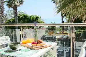 Phaedrus Living: Seaside Flat Constantinos 111, Пафос