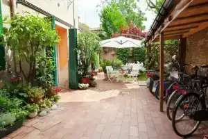 Un'Oasi di Pace, Феррара