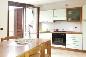 Attico Marina, Розето-дельи-Абруцци