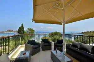 Luxury Bay View by Corfuescapes, Керкира