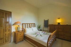 Luxury Beach Front Noble House Villa, Панва