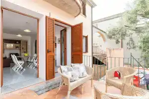 Casa Goloritzè, Санта Мария Наваррезе