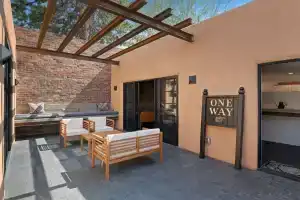 Georgia and Frida - Two Finely Appointed Casitas, One Private Compound, Downtown, Sleeps Two Couples, Two Kitchens, Санта-Фе