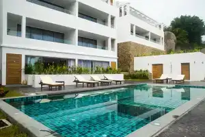 Tropical Sea View Residence, Ламаи