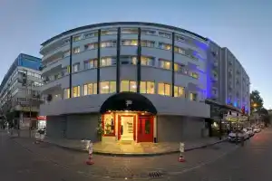 Piano Hotel, Измир