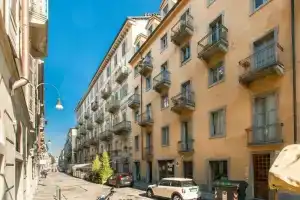 Corso Vittorio & Valentino Bright Studio, Турин