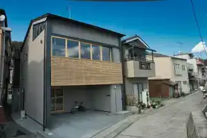 Onomichi Guesthouse Namiuchigiwa - Hostel, Ономити