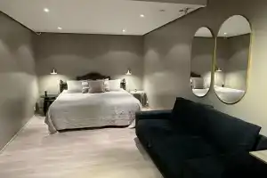 Luxurious Large Home, Perfect for Your Group, Хабнарфьордюр