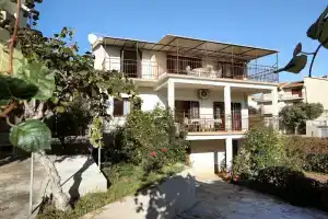 Ante - 50 M From the sea - A1, Сегет Враница