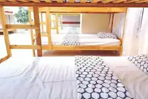Royal Home Dormitory - Hostel, Осака