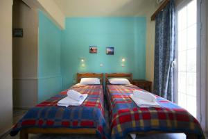 Cleio's Rooms, Панормос