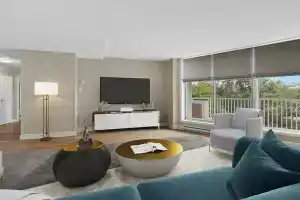 2br Apt in Vibrant Beaumont Area, Монреаль