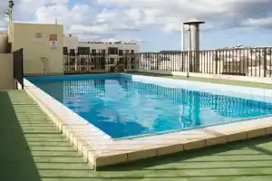 Huli Hotel & Apartments, Сент-Полс-Бэй