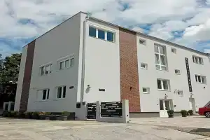 Radnoti Home, Веспрем