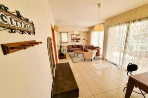 Апарт-отель Sunset Springs Apartment, Ларнака