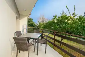 Family house with 2 apartments - Irma, Медулин