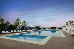 Ramada Resort by Wyndham Thermal Sapanca, Сапанджа