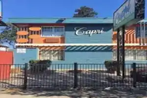 Capri Motel, Окленд