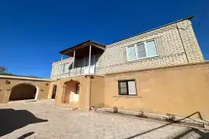 У Амины, Миатли