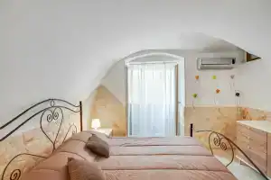 La Chicca Historic Center Beautiful Flat, Монополи