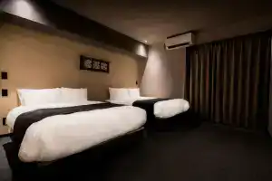 Randor Hotel Namba Osaka Suites, Осака