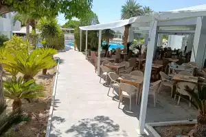 Thalia Hotel, Пефки