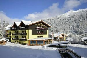 Hotel «Cime d'Oro», Мадонна-ди-Кампильо