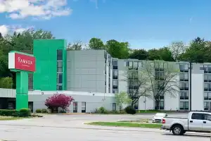 Ramada by Wyndham Rochester Mayo Clinic Area, Рочестер