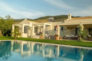 Kos Secret Villa with private pool, Кос