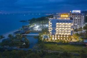 The May Beach Hotel, Остров Фукуок