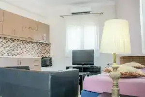 Jenny Apartment, Закинф