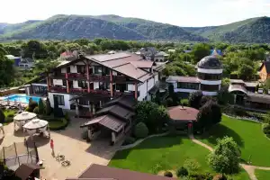 Каменномостский - Гостиницы