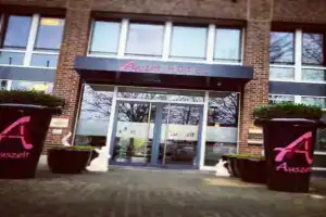 Auszeit Hotel Düsseldorf, Дюссельдорф