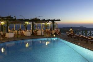 Dana Villas & Infinity Suites, Фиростефани