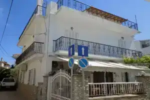 Beautiful Modern apt in Skiathos, Скиатос