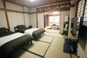 Guest house Futaba, Осака