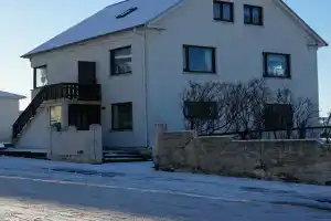 Troll's cosy apartment, Вестманнаэйяр
