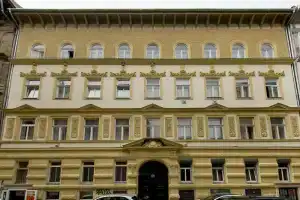 O 40 Apartment, Будапешт