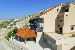 Irena - 100m From the sea - A4 Veliki Prvi kat, Zubovići