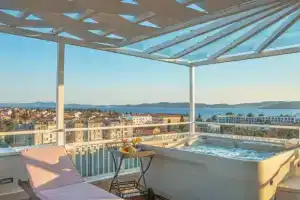 Sunset Penthouse Apartment with Hot Tub, Задар