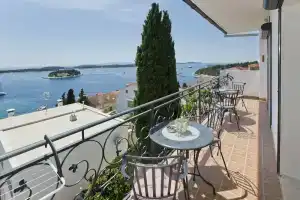 Villa Milton Hvar, Хвар