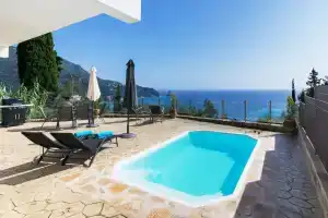 Noir Luxury Suite by CorfuEscapes, Агиос Гордиос
