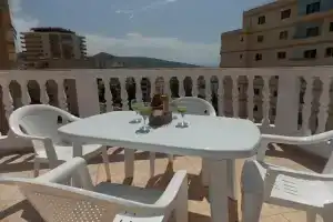 Zeta's Apartments, Саранда