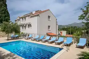 California Apartments, Дубровник