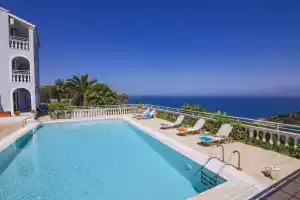 Villa Agathi with amazing view and pool, Кассиопи