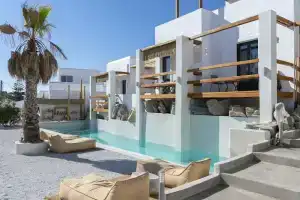Sandaya Luxury Suites, Науса