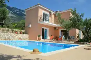 Georgia & Eri Villas, Лурдата