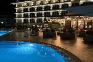 Отель Riviera